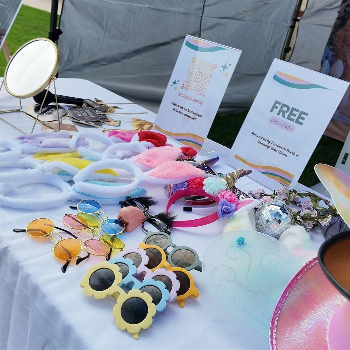 Guests at a Fotobooth Perth event